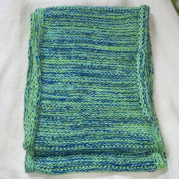 NWOT Hollister Infinity Scarf - Picture 2 of 3